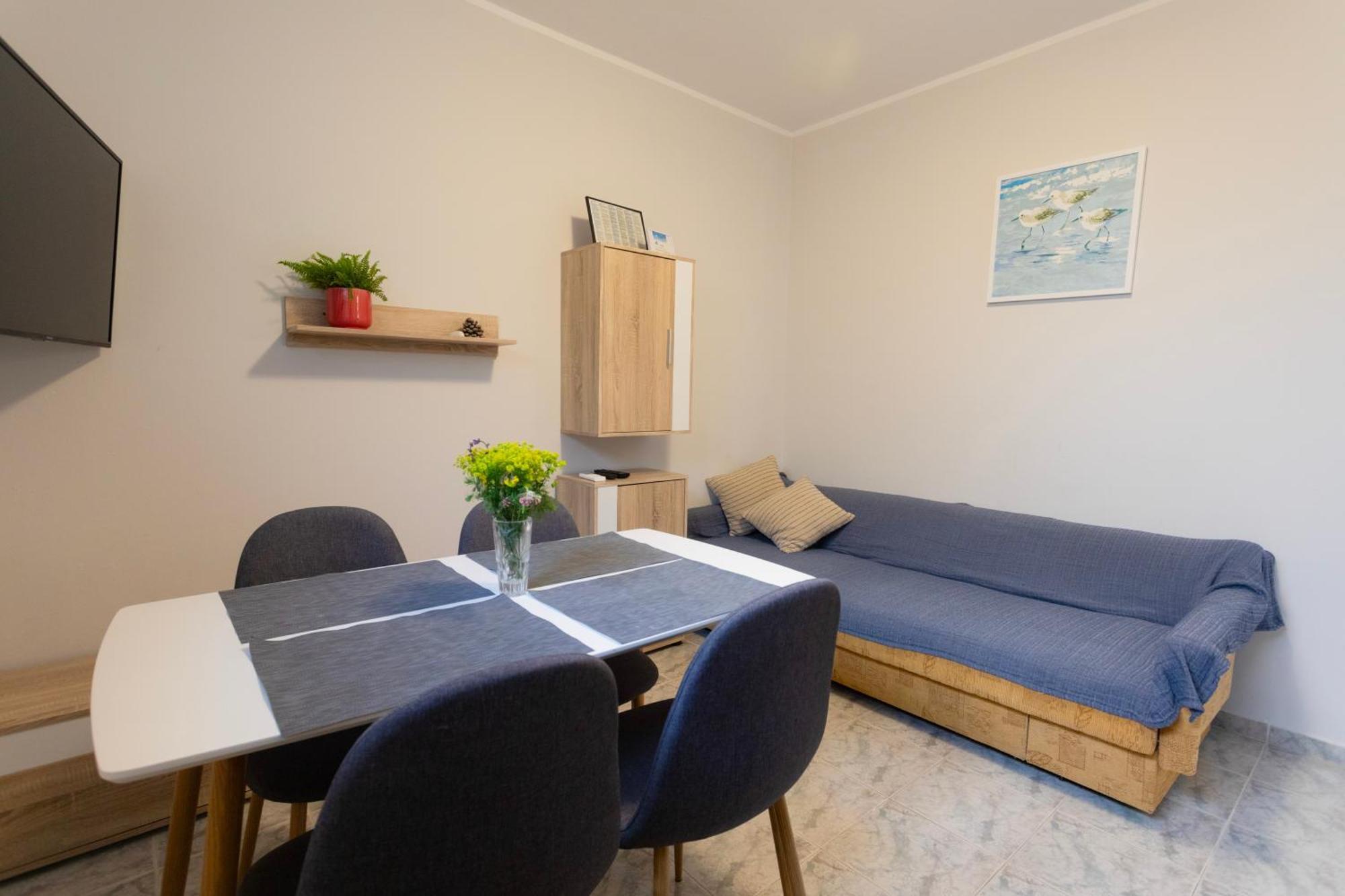 Apartments Galeb Рабац Екстер'єр фото