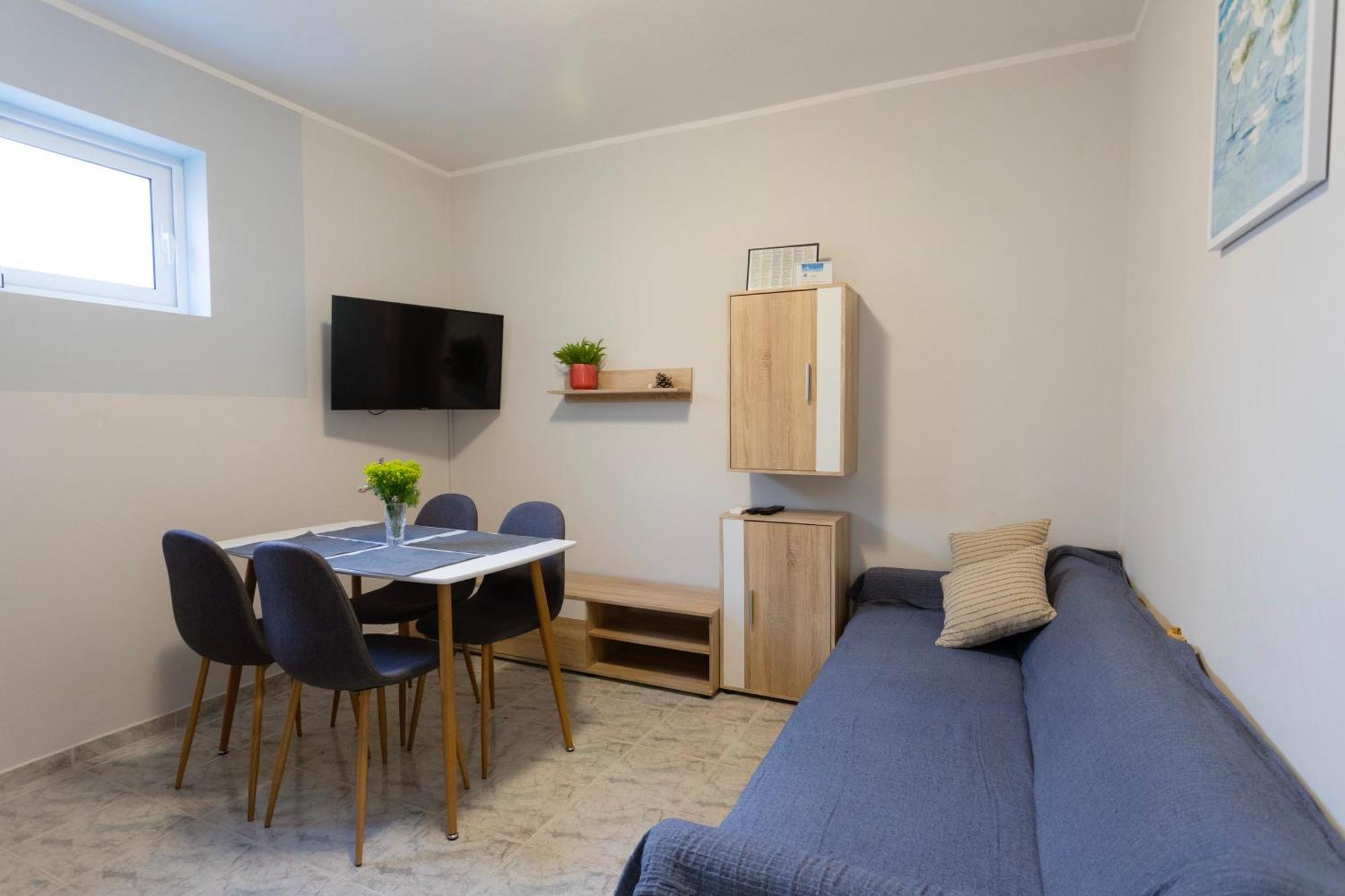 Apartments Galeb Рабац Екстер'єр фото
